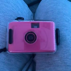i am selling a camera, it does not have the films for it but it works well